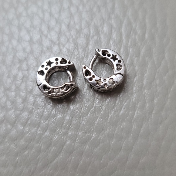 Jewelry - 14k white gold hoops earrings